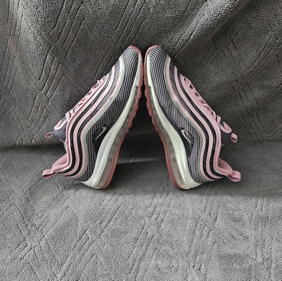 Nike Air Max 97 Ultra Shoes Girls Sz 7Y Pink Black Athletic Sneakers. - Picture 3 of 9
